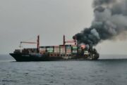 «حرس الحدود»: «رفحاء» تنقذ 25 بحّارا من سفينة بنمية تعرضت لحريق في البحر الأحمر