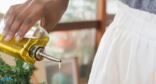 دراسة تكشف فوائد عظيمة لزيت الزيتون.. وقاية من أمراض خطيرة