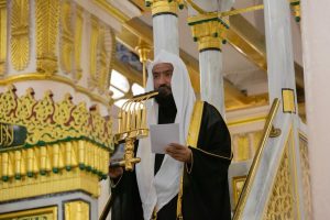 البعيجان يؤم المصلين لصلاة الجمعة بالمسجد النبوي
