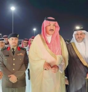 محافظ القنفذة يلتقي ممثل إعلاميي المحافظة في جناح الجمعية الإعلامية بـ مهرجان «شتاؤنا تراث وغذاء»