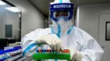الصين.. فريق طبي يعلن تطوير لقاح قادر على وقف الجائحة
