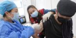 الصين تسابق الزمن لتطعيم المسنين بعد تخليها عن “صفر كوفيد”